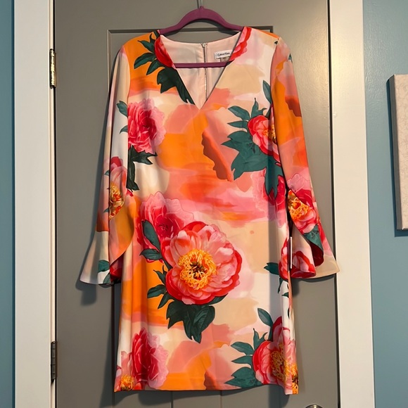 Calvin Klein Dresses & Skirts - Calvin Klein floral dress size 10